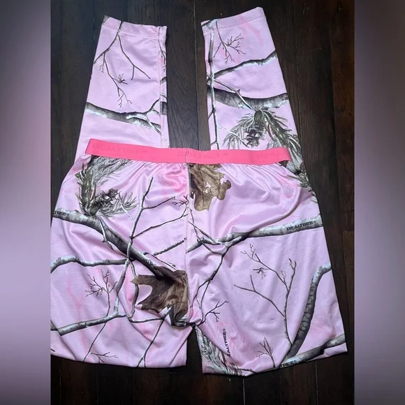 Realtree pink camo leggings - Picture 3 of 5